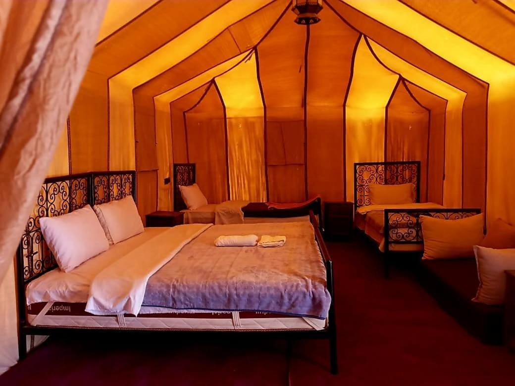 Luxury Sandy Glamping เมอร์ซูกา ภายนอก รูปภาพ