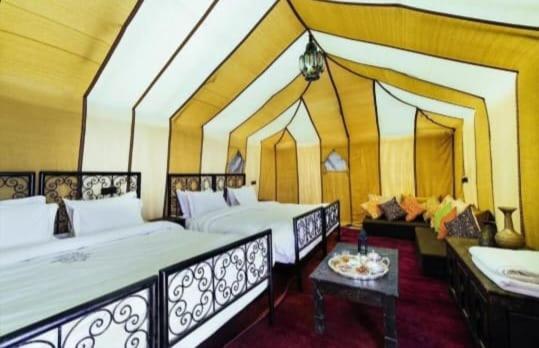 Luxury Sandy Glamping เมอร์ซูกา ภายนอก รูปภาพ